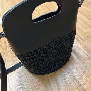 Banana Republic Black Woven  leather basket bucket bag Tote Clean
